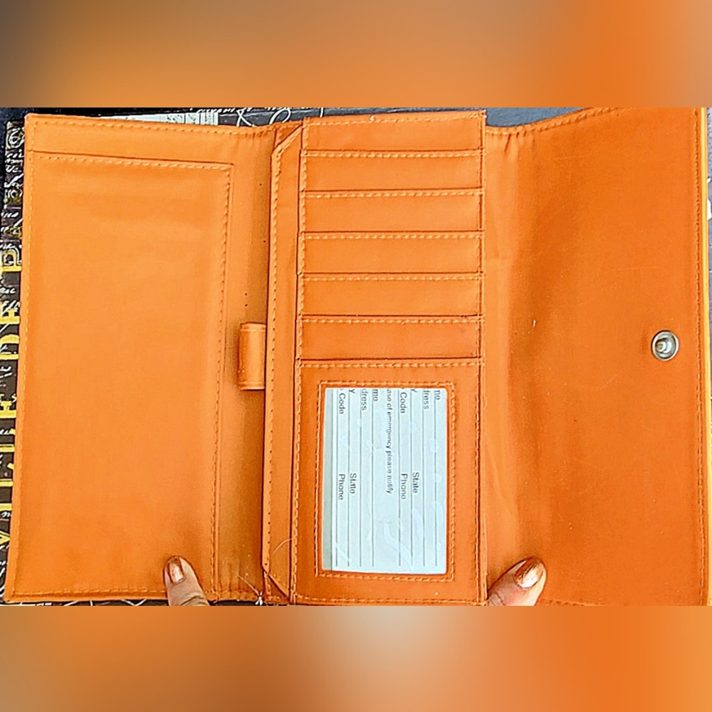 XOXO Wallet - Picture 4 of 5